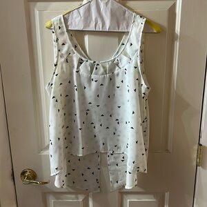 BCBG white tank top with blue accents